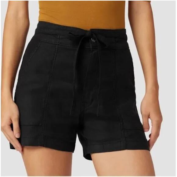 HUDSON Evereve Paperbag Short in Black // 0 - Picture 11 of 11
